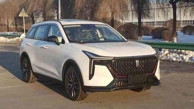 爆料奔驰自燃视频播放在线观看,火势猛烈触目惊心