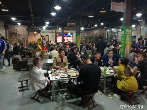 烧烤店爆料视频徽县白五十,揭秘网红美食背后的故事